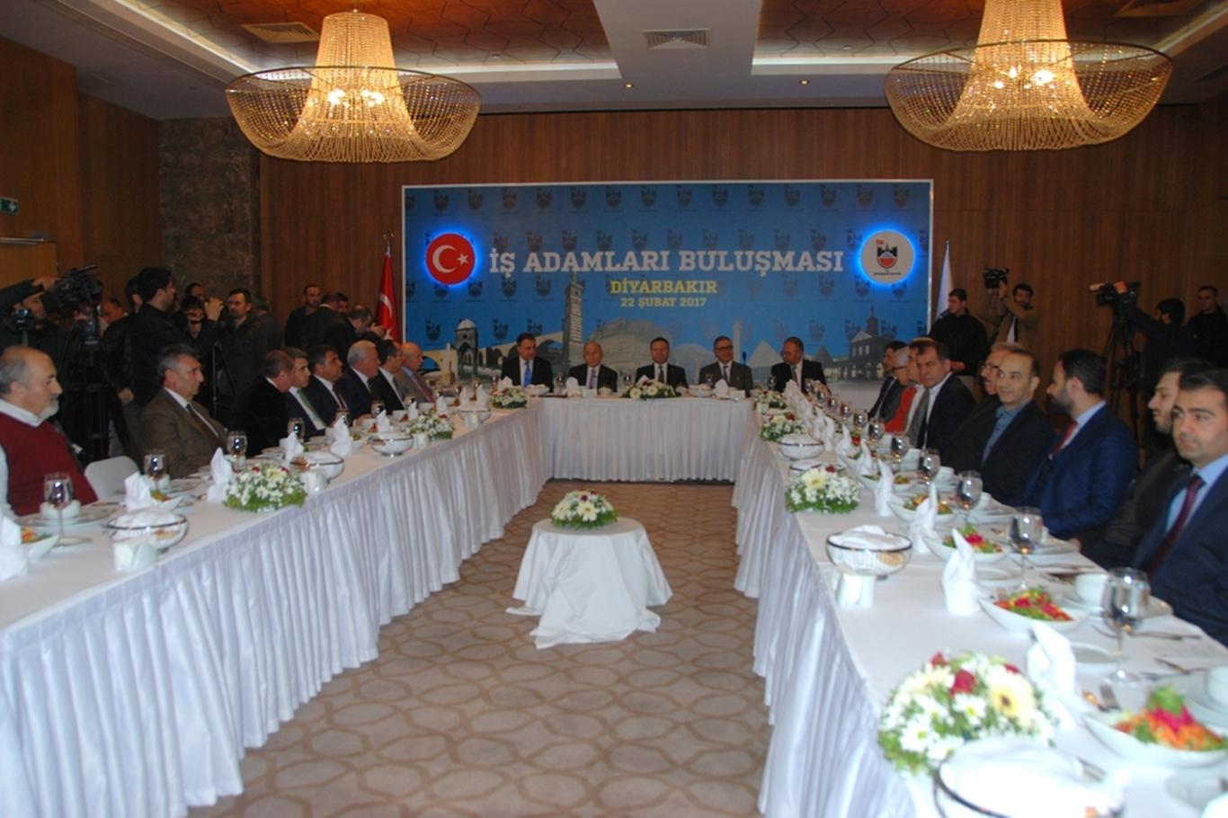 İş adamları Diyarbakır'da yatırım kararı aldı İş adamları Diyarbakır'da yatırım kararı aldı